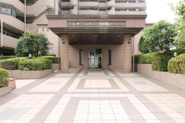 ライオンズガーデンコート練馬北町　10階 エントランス（外）