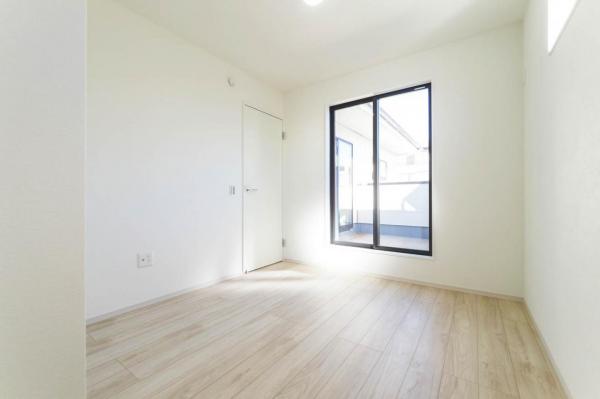 所沢市中富南3丁目　新築一戸建て 洋室