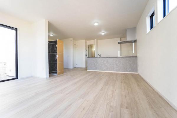 所沢市中富南3丁目　新築一戸建て リビング