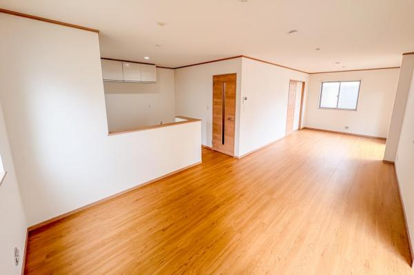 青梅市今井1丁目　中古一戸建て リビングダイニング