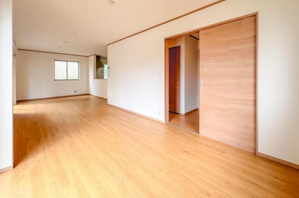 青梅市今井1丁目　中古一戸建て リビングダイニング