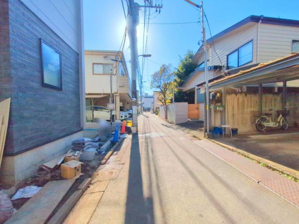 豊島区長崎5丁目　新築一戸建て 前面道路含む現地写真