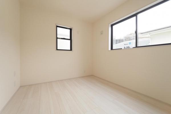 所沢市東狭山ヶ丘1丁目　新築一戸建て 洋室