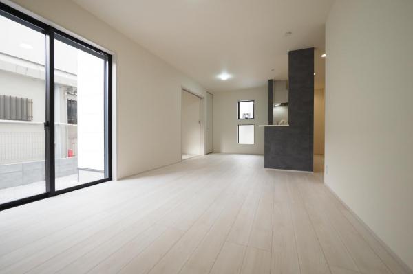 所沢市東狭山ヶ丘1丁目　新築一戸建て リビング