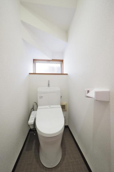 飯能市征矢町　中古一戸建て トイレ