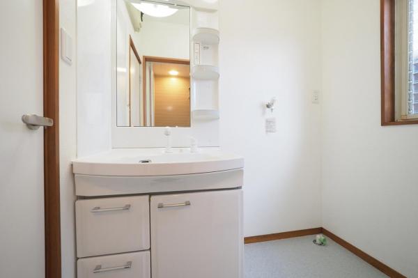 飯能市征矢町　中古一戸建て 脱衣所