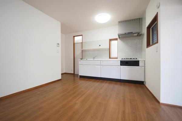 飯能市征矢町　中古一戸建て ダイニングキッチン