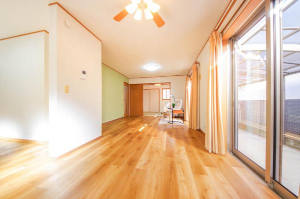 【10/24価格改定・新規リフォーム】富士見市上沢2丁目　中古戸建 リビング