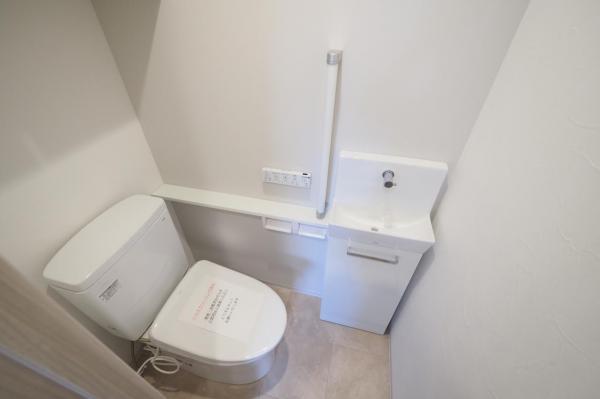 【令和6年新築！】アクエス武蔵藤沢２ トイレ