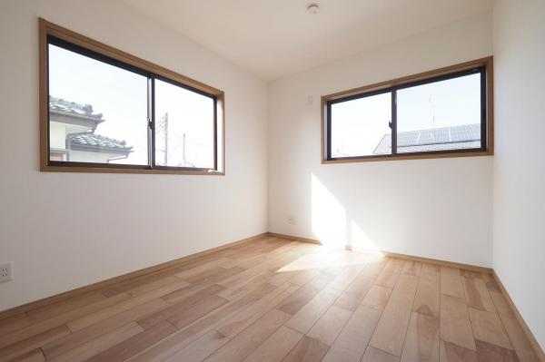 【リフォーム済／5LDK＋2S】川越市神明町　中古一戸建て 洋室