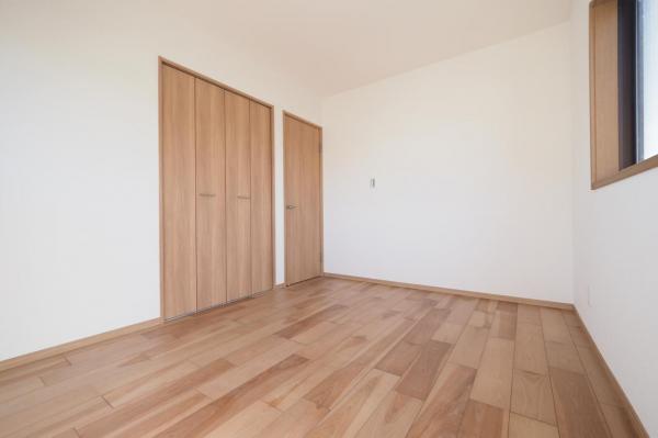 【リフォーム済／5LDK＋2S】川越市神明町　中古一戸建て 洋室