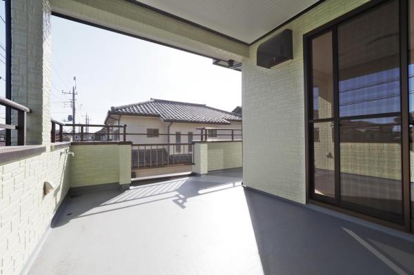 【リフォーム済／5LDK＋2S】川越市神明町　中古一戸建て バルコニー