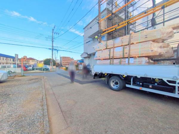 【4LDK・車2台駐車可】和光市南1丁目　新築一戸建て 前面道路含む現地写真