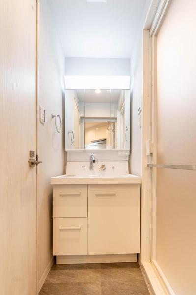武蔵野グリーンタウン　2階 洗面化粧台