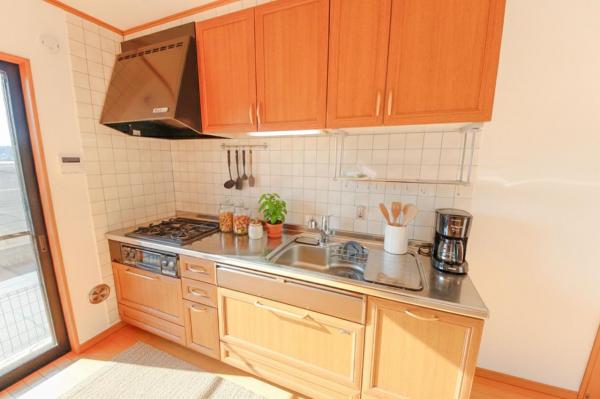 【住協のリフォーム物件／仲介手数料不要】所沢市北岩岡 中古一戸建て キッチン