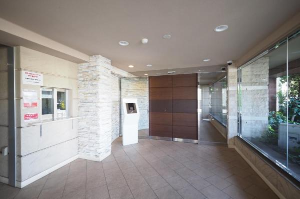 レーヴステージ河辺　2階 エントランスホール