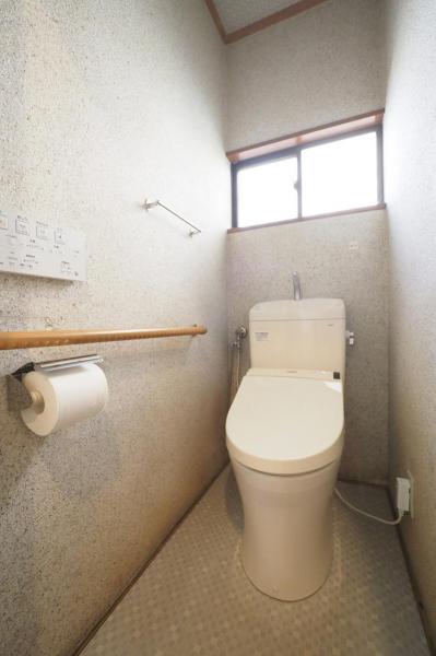 青梅市新町　中古戸建 トイレ