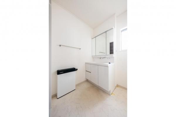 【住協のお預かり物件】所沢市上安松　中古一戸建て 洗面化粧台