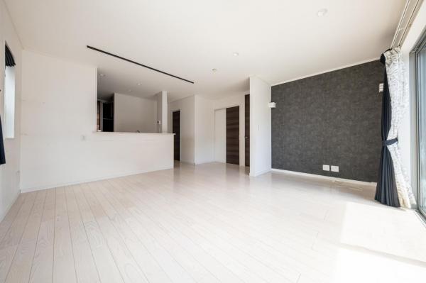 【住協のお預かり物件】所沢市上安松　中古一戸建て リビングダイニング