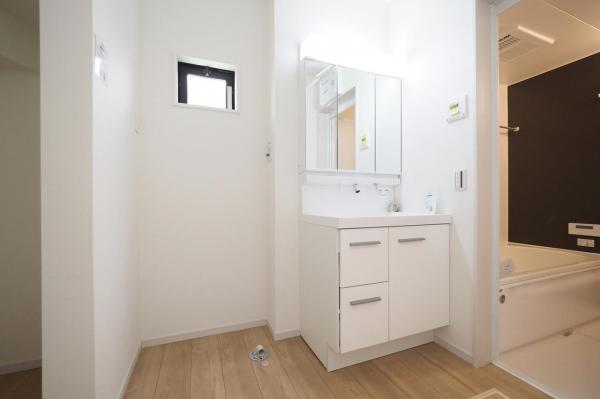 清瀬市野塩5丁目　新築一戸建て 脱衣所