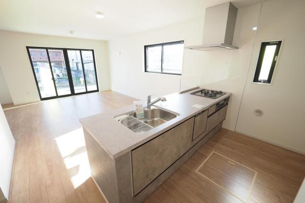 清瀬市野塩5丁目　新築一戸建て キッチン