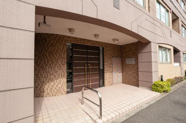 グランシティ武蔵関　5階 エントランス（外）