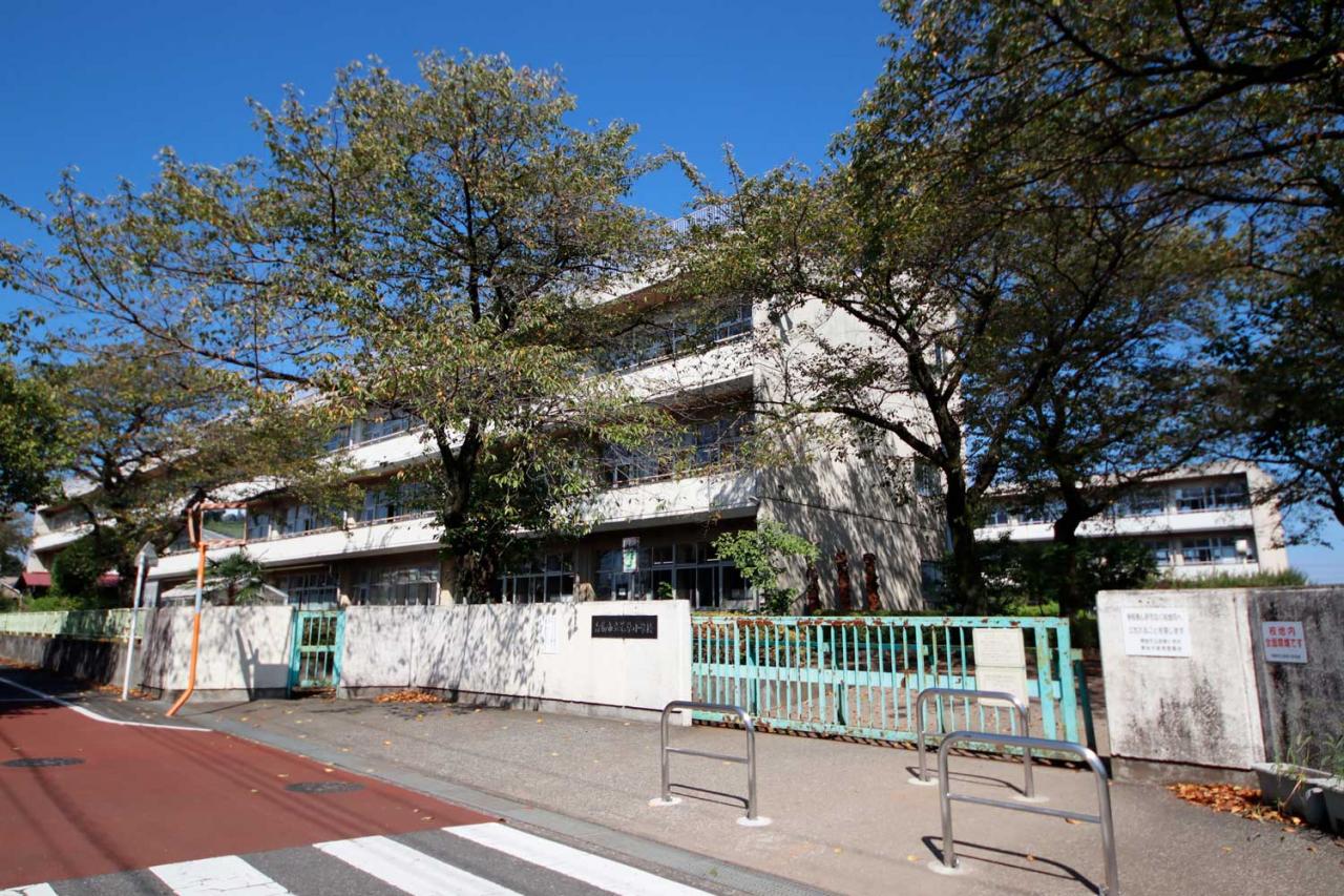 青梅市立若草小学校