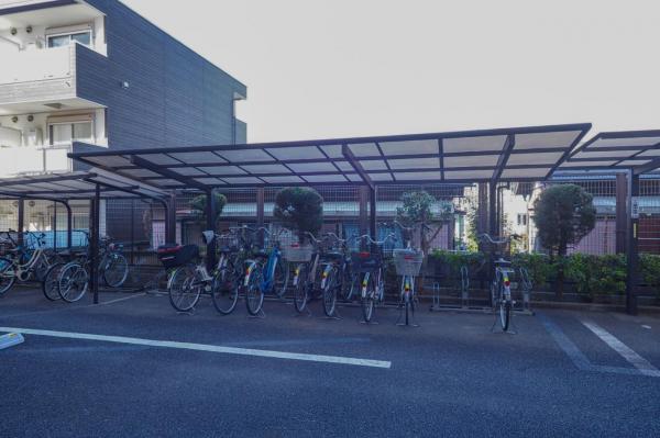 セザール坂戸　5階 駐輪場