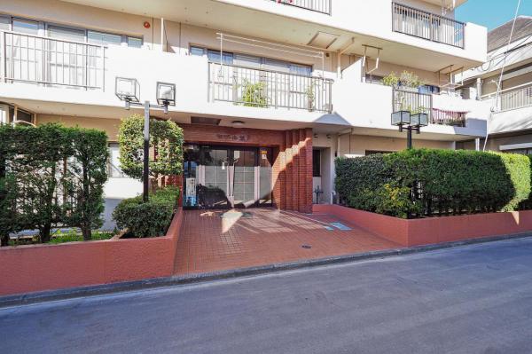 セザール坂戸　5階 エントランス（外）