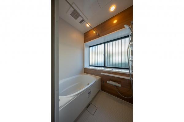 【売主物件／リフォーム済】人気の飯能市本町　中古戸建 浴室