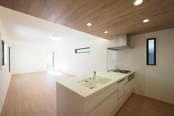 所沢市美原町2丁目　新築一戸建て リビングダイニング