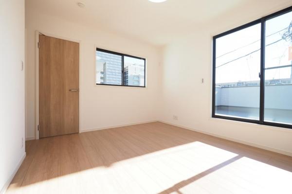 所沢市美原町2丁目　新築一戸建て 洋室