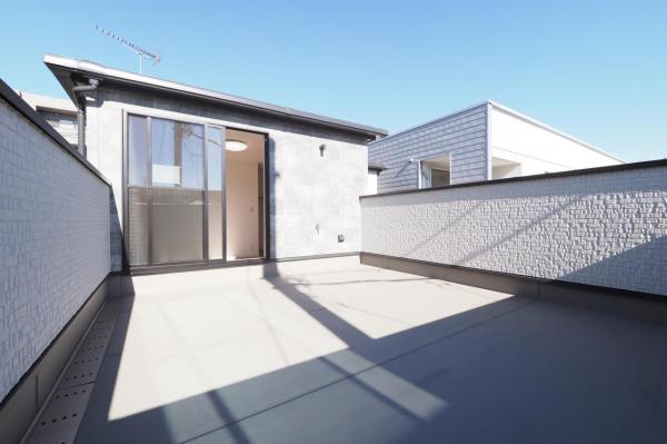 所沢市美原町2丁目　新築一戸建て バルコニー