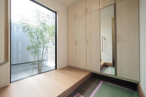 所沢市美原町2丁目　新築一戸建て 玄関