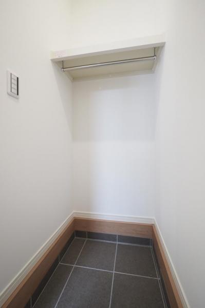 所沢市美原町2丁目　新築一戸建て 玄関