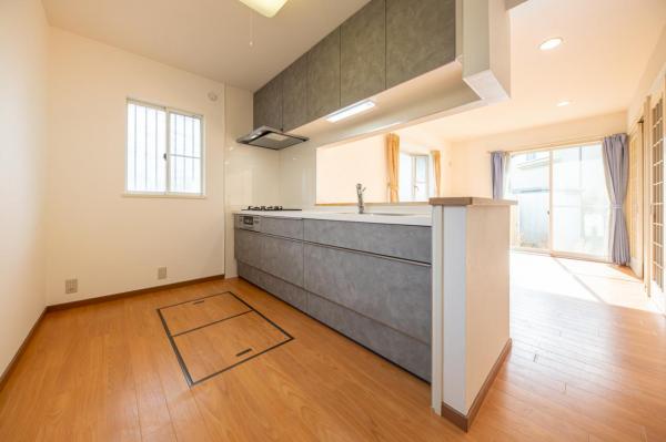 【売主物件／住協のリフォーム物件】日高市横手　中古戸建 キッチン