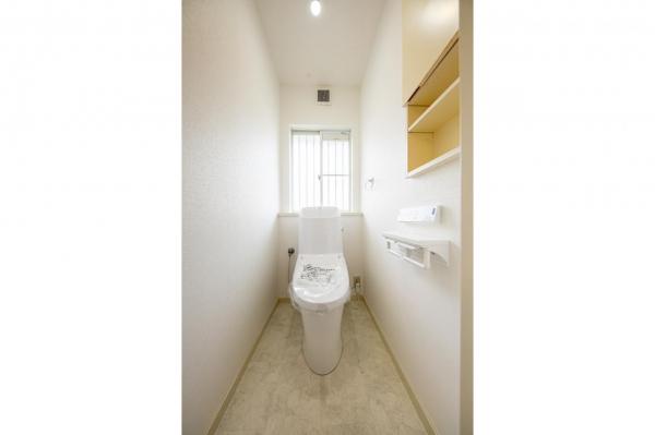 【売主物件／住協のリフォーム物件】日高市横手　中古戸建 トイレ