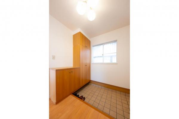 【売主物件／住協のリフォーム物件】日高市横手　中古戸建 玄関