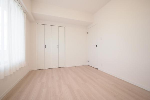 【115平米超の大型ルーフバルコニー付】サンハイツ河辺パートII　6階 寝室