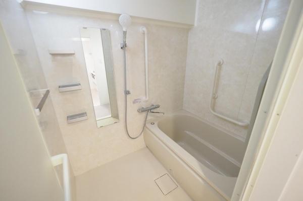 【115平米超の大型ルーフバルコニー付】サンハイツ河辺パートII　6階 浴室