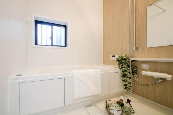 新座市栄5丁目　新築一戸建て 浴室