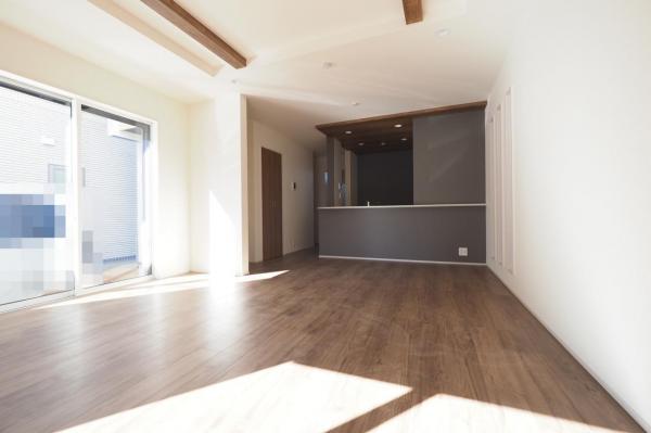 志木市下宗岡4丁目　新築一戸建て リビングダイニング