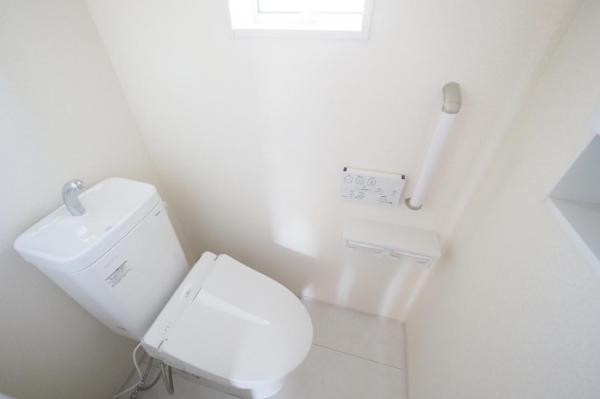 志木市下宗岡4丁目　新築一戸建て トイレ