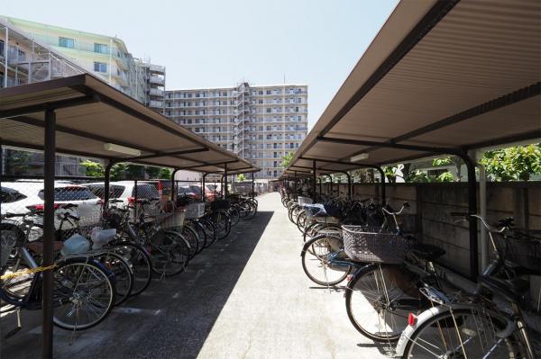 コトー朝霞中央公園　3階 駐輪場