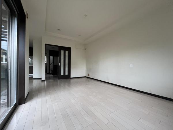 小平市花小金井5丁目　中古一戸建て リビング