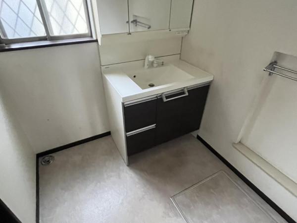 小平市花小金井5丁目　中古一戸建て 洗面化粧台
