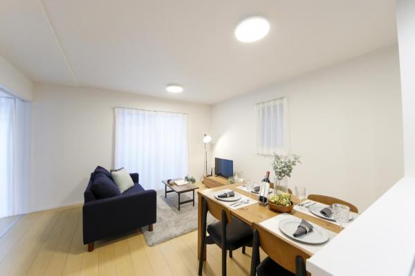 所沢市山口　新築一戸建て リビングダイニング