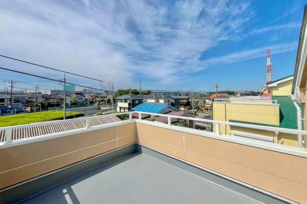 【新規リフォーム物件】入間市小谷田1丁目 バルコニー