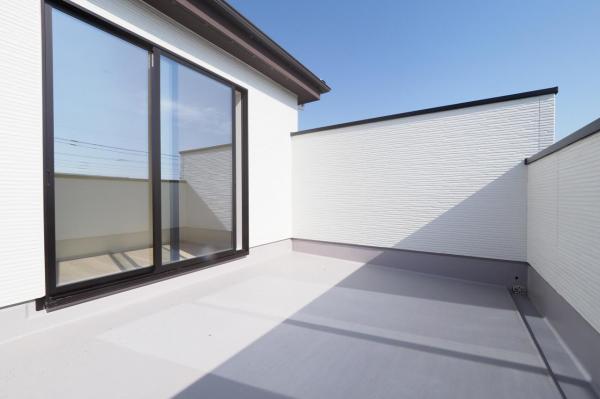 【LDK24.5帖！WIC2×2】川越市山田　新築一戸建て バルコニー