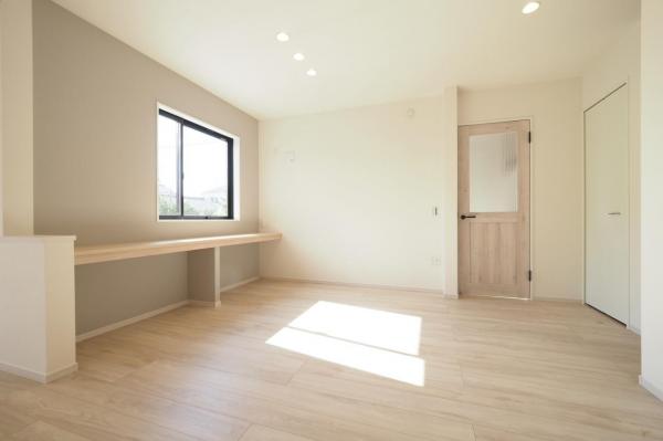 【LDK24.5帖！WIC2×2】川越市山田　新築一戸建て リビングダイニング